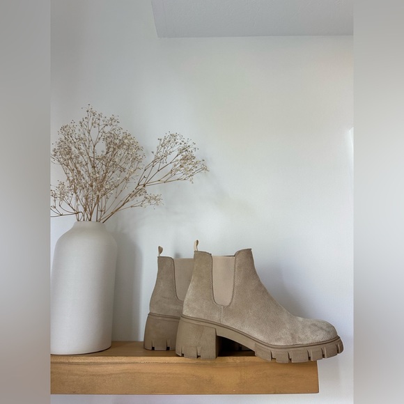 Steve Madden Shoes - Steve Madden Howler Bootie - Tan